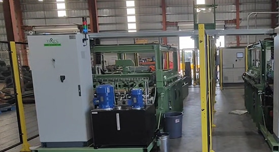 Press machine for rubber mats